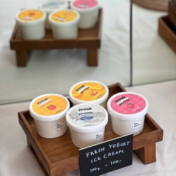 ไอศครีมโยเกิร์ตสด( ถ้วยกลับบ้าน)