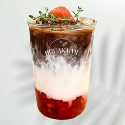Strawberry Black Forest - สตรอเบอรี่แบล็คฟอเรสท์