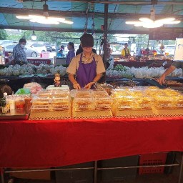 ขวัญใจ แกงส้มแป๊ะซะ ปลานิลทอด ชะอมไข่ ไข่ปลา ตลาดแยกบางพลู