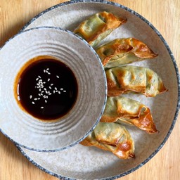 เกี๊ยวซ่าหมู