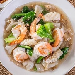 ราดหน้าทะเล