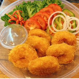 โดนัทกุ้ง6ชิ้น+น้ำจิ้มบ๊วย+ผลไม้หัวจานฟรี1อย่าง