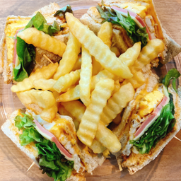 คลับแซนวิช ปรับขนาดชุดใหญ่ (Club Sandwich)กล่อง2000ml