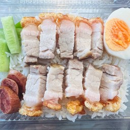 ข้าวหมูกรอบ