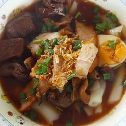 ก๋วยจั๊บน้ำข้น