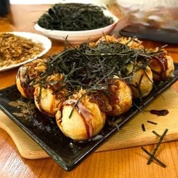 โอมิ ทาโกะยากิ