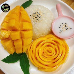 ข้าวเหนียวมูน มะม่วงสุก(แยกน้ำกะทิ)
