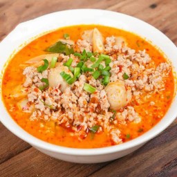 ต้มยำหมูสับ+ลูกชิ้นหมู