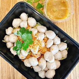 ลูกชิ้นนมสดลวกจิ้ม