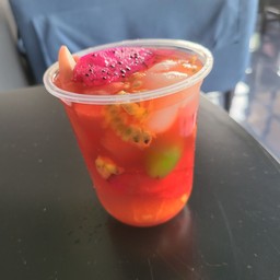 ชาใส แก้ว 16oz. เปรี้ยวหวาน ผลไม้สดเต็มๆคำ