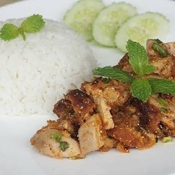 ข้าวยำไก่ย่าง