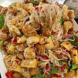 ตำขนมจีนกากหมู