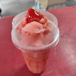 น้ำสตอเบอร์รี่ปั่น