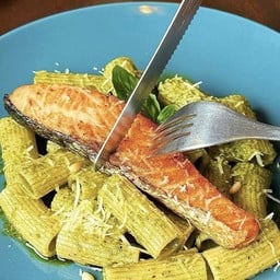 Rigatoni Pesto Salmon