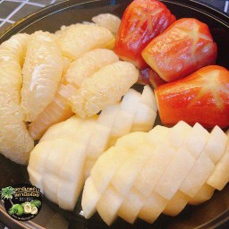 ชมพู่ทับทิมจันทร์+สาลี่น้ำผึ้ง1+ส้มโอขาวน้ำผึ้งแท้ ปอกพร้อมทาน(กล่อง2000ml)
