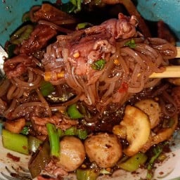 ก๋วยเตี๋ยวเรืออยุธยารสเด็ดสูตรดั้งเดิม(เฮียจรูญ) สาขาตลาดนัดเลียบด่วน2สุขาภิบาล5