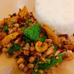 กะเพราหมูสับ+กากหมู