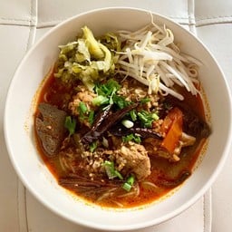 น้ำเงี้ยวรสเด็ด by pim เมืองทองธานี