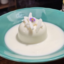 พุดดิ้งมะพร้าวอ่อน