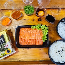 Set แซลม่อนซาซิมิ