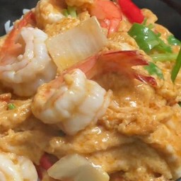 ทะเลผัดผงกระหรี่ไข่ข้น (กับข้าว)