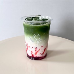 สตรอว์เบอร์รีมัทฉะลาเต้