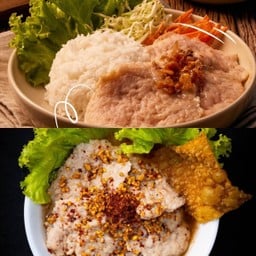 ชุดหมูทะลัก(ข้าวหน้าหมูเด้ง+เกาเหลาหมูเด้งทรงเครื่อง)