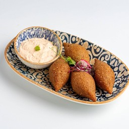 มีต แก๊บแบ้