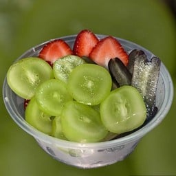 ผลไม้รวม 200g  (ลูกค้าเลือกผลไม้เองได้เลยค่ะ)