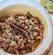 ลาบเนื้อวากิว (Wagyu beef spicy salad with herb)