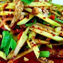 ยำมะมวงปลากอบ