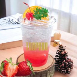 สตอเบอรี่เลม่อนเนด