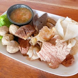 ลวกจิ้มเนื้อ