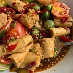 ตำหน่อไม้ปลาร้านัวส์