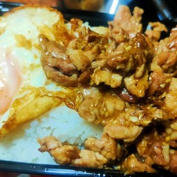 ข้าว...ผัดกระเทียม+ไข่ดาว