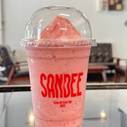 Strawberry fresh milk