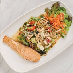 Spicy Grilled Kirimi Salmon Salad with Seaweed Konjac and Wakame