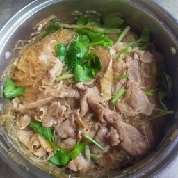 หมูอบวุ้นเส้น