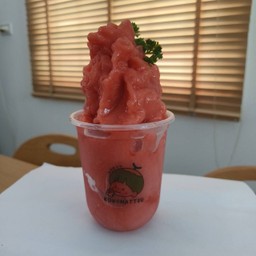 สตรอว์เบอร์รี่ปั่น