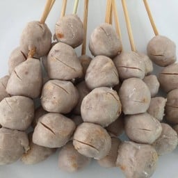 ลูกชิ้นน้ำจิ้มซีฟู้ด