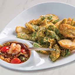 Deep Fried Rocket & Eringi Mushroom with Spicy Minced Pork & Shrimp Sauce