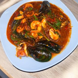 รวมมิตรทะเลผัดพริกเผา