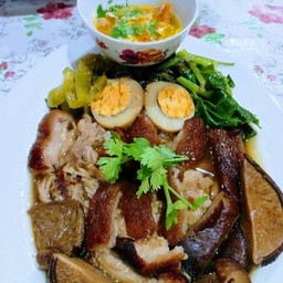 ขาหมูล้วนเป็นกับข้าว