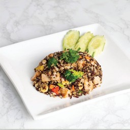 Quinoa Fried Rice with Grilled Chicken Breast