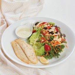 Salt-Grilled Dory Fish Salad with Spicy Seafood Cream Dressing