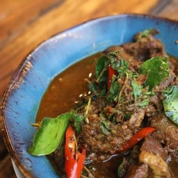แกงคั่วเนื้อน่องลาย