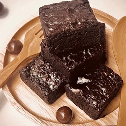 ฟัดจ์บราวนี่ 2 ชิ้น (มี2กล่อง)