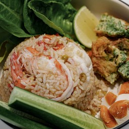 ข้าวผัดน้ำพริกกะปิกุ้งสด ไข่เค็ม