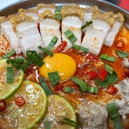 เฮียไช้ ก๋วยเตี๋ยวต้มยำหมูบะช่อ วิลเลจฮับ ประชาอุทิศ90