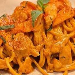 สปาเก็ตตี้ซอสโรเซ่ไข่กุ้งล้น